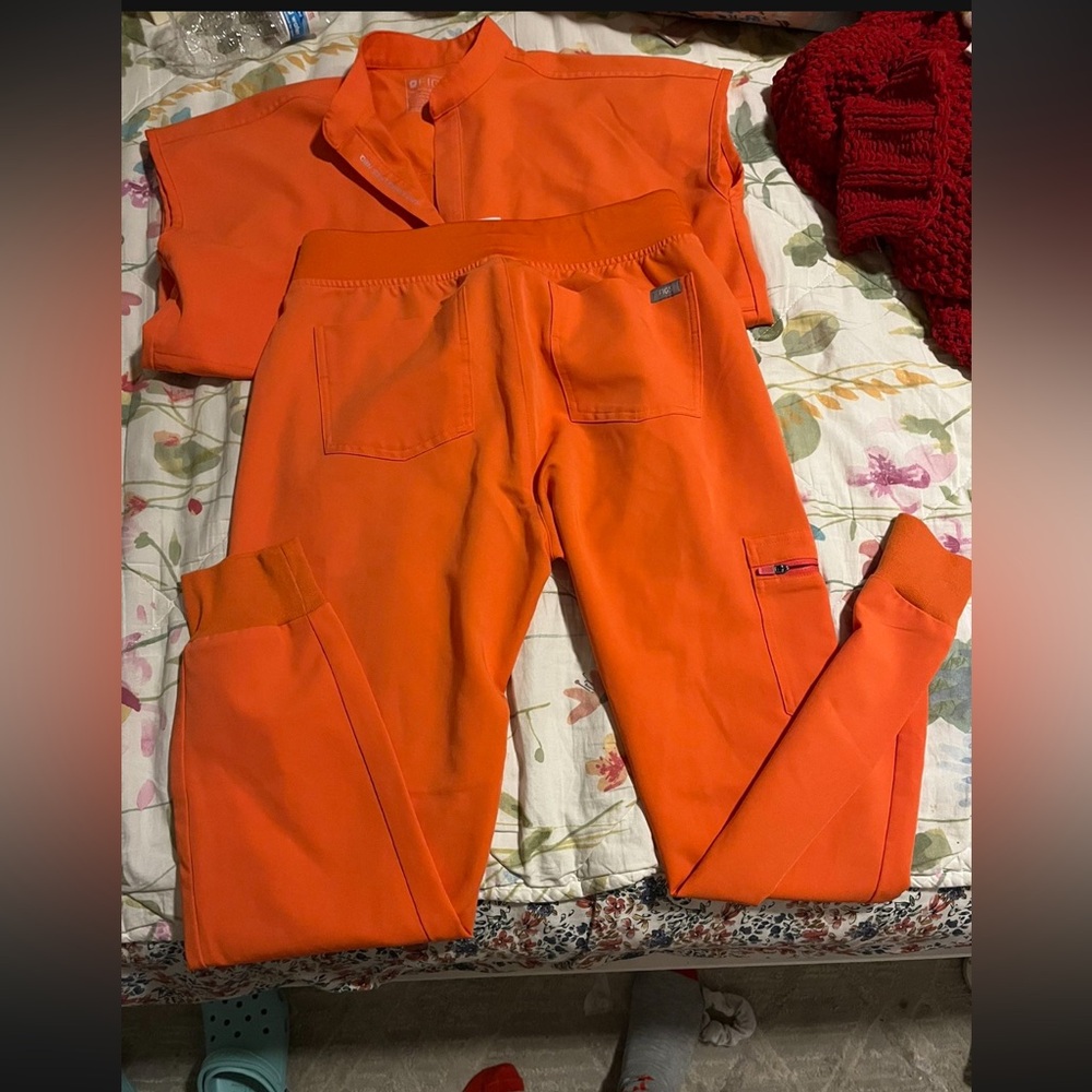 Figs sunset orange set